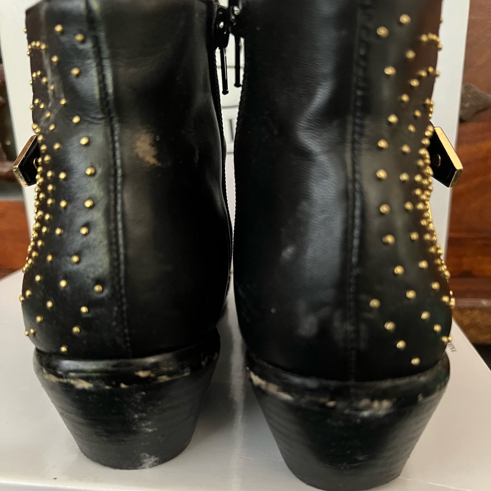 Steve Madden “Madhouse” Buckle Black Leather Gold Studded Ankle Boots Size 6.5! - Picture 8 of 14
